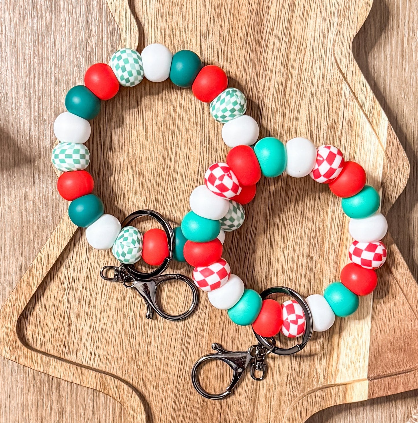 Green & Red Checkered Handmade Beaded Wristlet Keychain| Everyday Essential