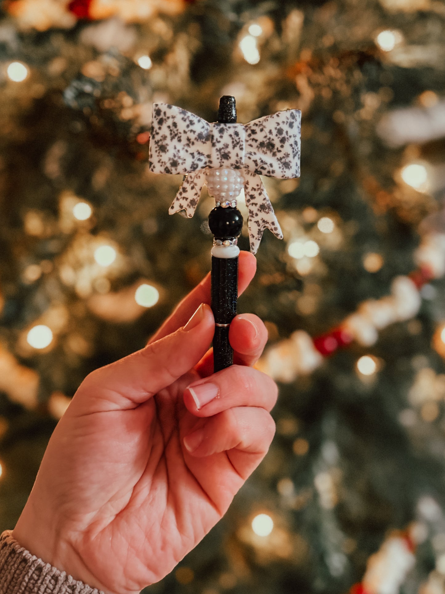 Big, Bold, & Beautiful Bows| Pens