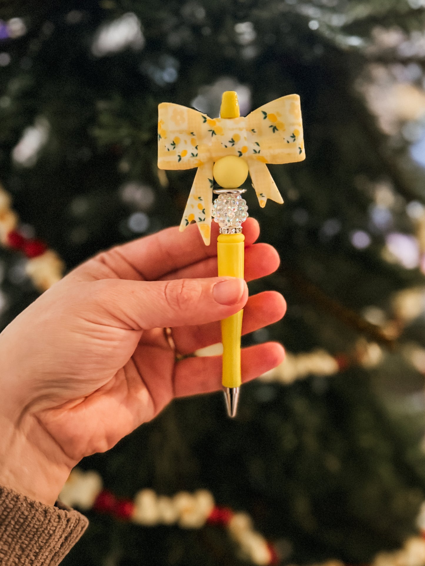 Big, Bold, & Beautiful Bows| Pens