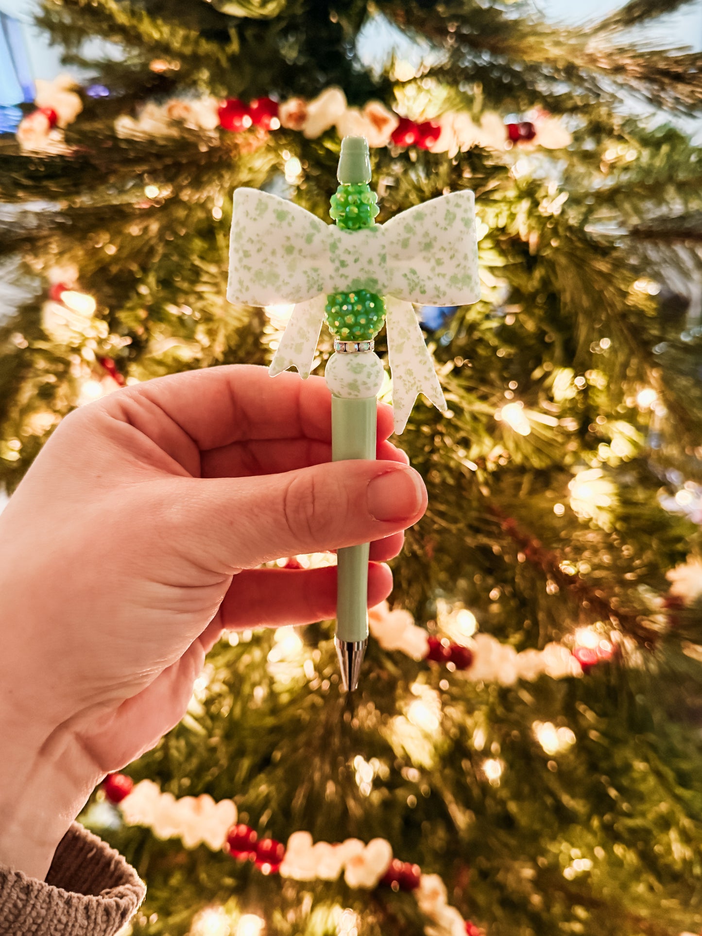 Big, Bold, & Beautiful Bows| Pens