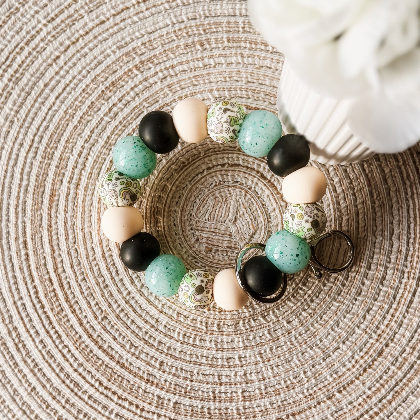 St. Patricks Day Inspired | Handmade Beaded Wristlet | Everyday Essential